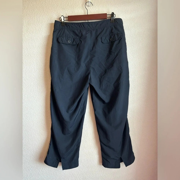 REI Black UPF 50+ Cropped Drawstring Hiking Pants - Picture 3 of 8